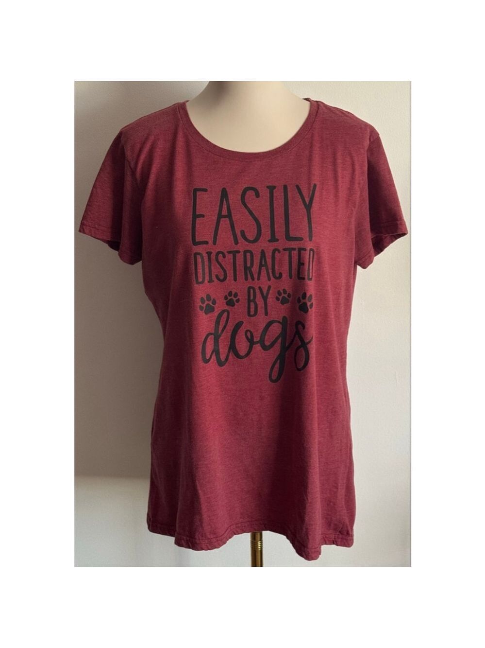 Women's Instant Message Burgundy Dog Graphic Short Sleeve Tee XL